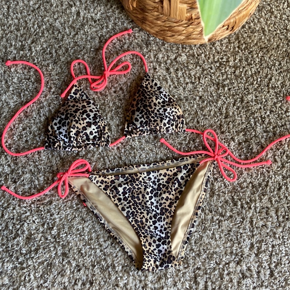 Victoria’s Secret leopard bikini